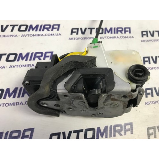 Замок задней левой двери Opel Insignia HB 2008-2017 13579555